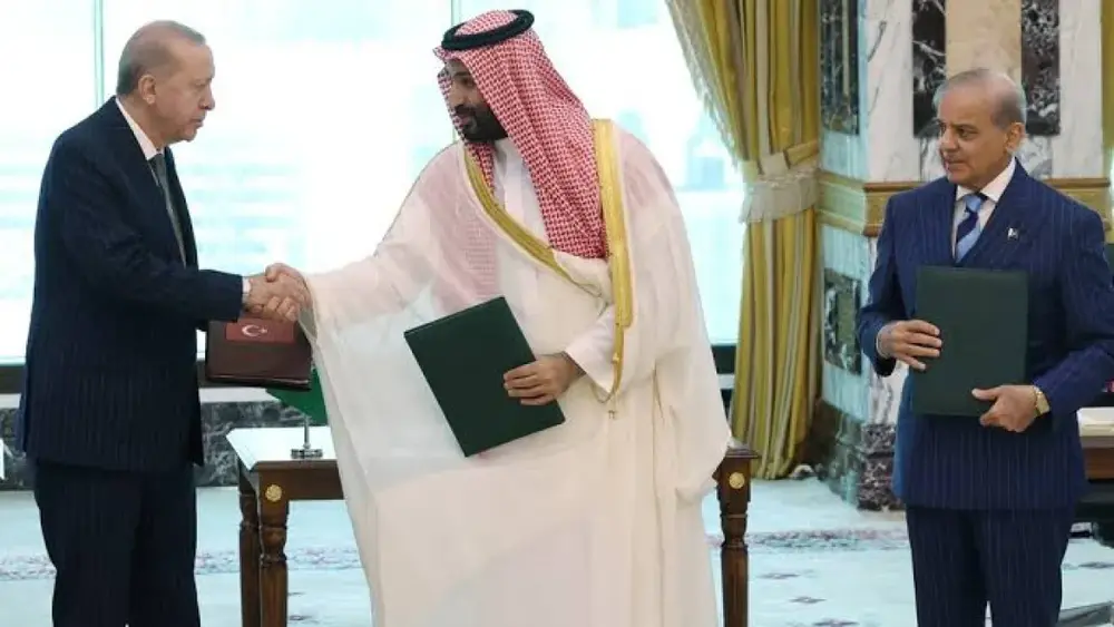 Arábia Saudita, Turquia e Paquistão selam pacto militar