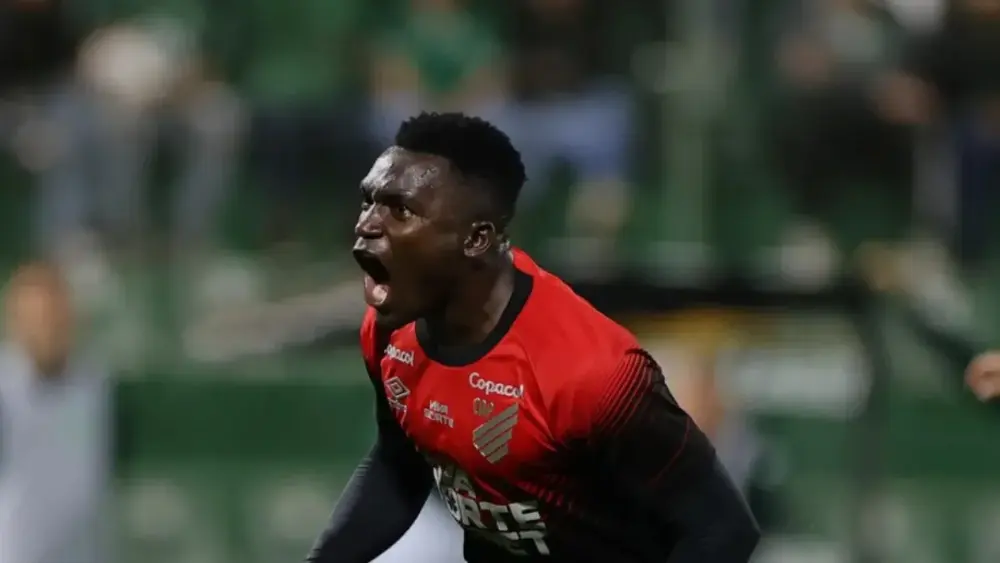 Athletico-PR empata com Bragantino e desperdiça chance de se aproximar do líder