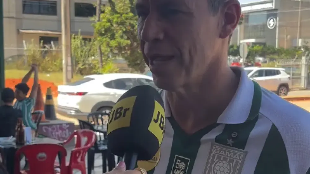 Cappelli inicia campanha com missa e caminhada em Samambaia