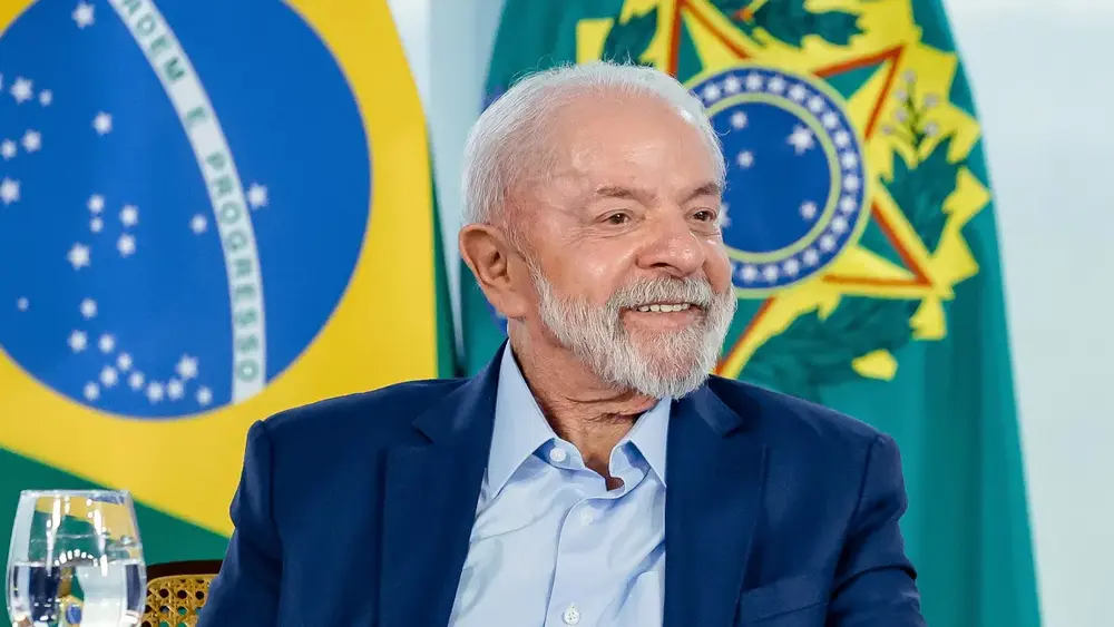 Governo Lula adia criação de conselho de política externa