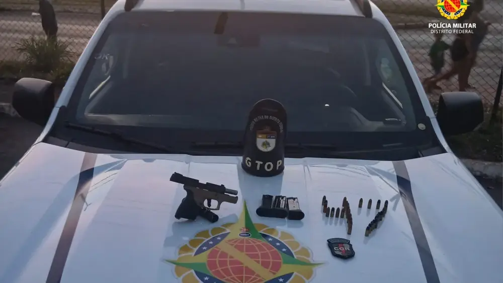 Motorista de app é preso após ameaçar passageira com arma no Recanto