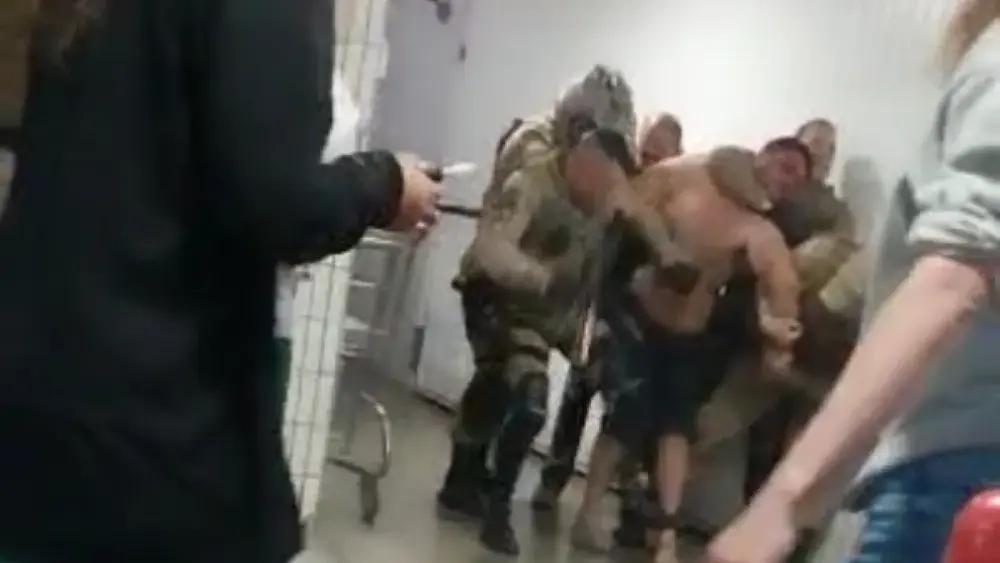 Petista pede picanha, recebe mortadela e caso vai parar na polícia