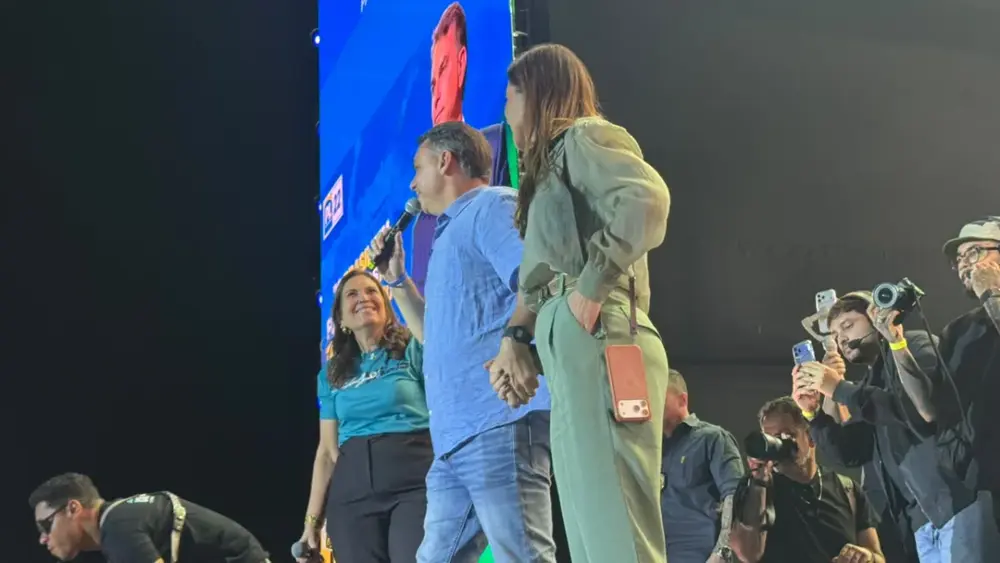 PL lança Michelle ao Senado e Flávio à Presidência no DF