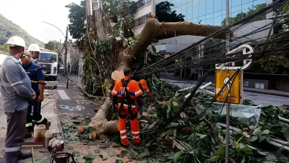 Rede elétrica resiliente: investimento é chave contra temporais