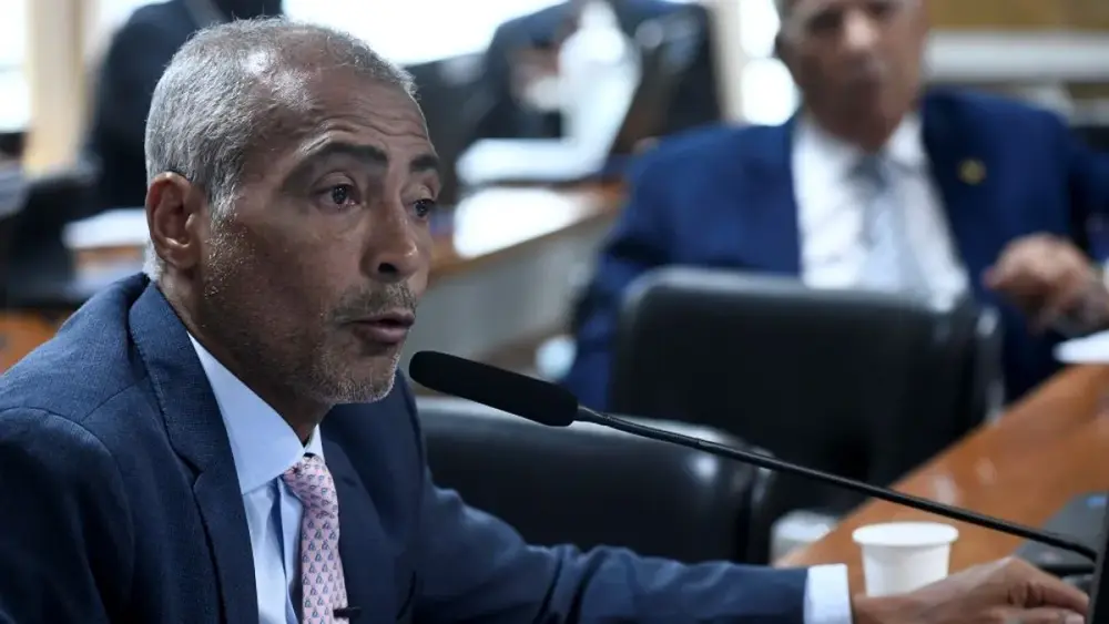 Romário deixa PL e declara apoio a Eduardo Paes no Rio