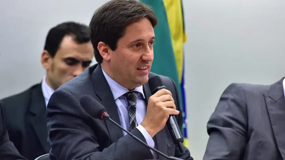 Servidor do BC intermediou venda do Master ao Nubank, diz PF