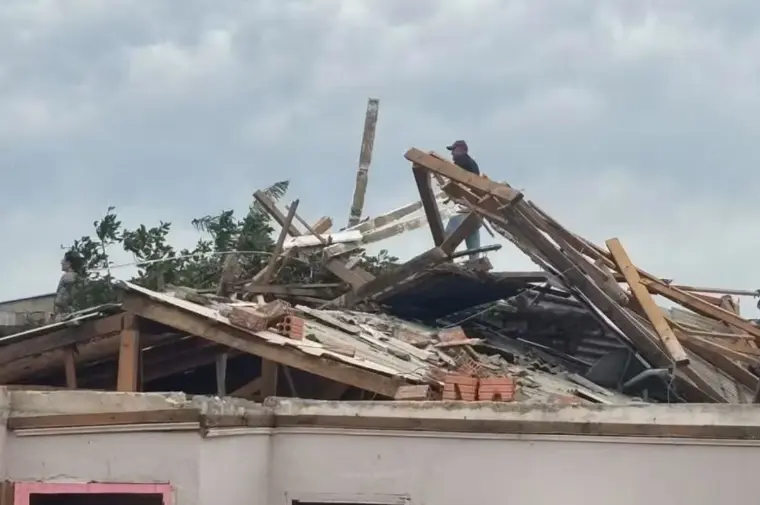 Temporal leva 3 cidades de SC a decretarem emergência