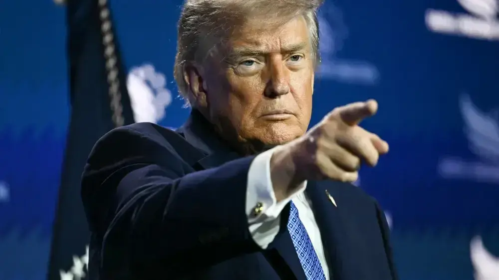 Trump pede cassação de licenças de TVs que recusaram seu discurso