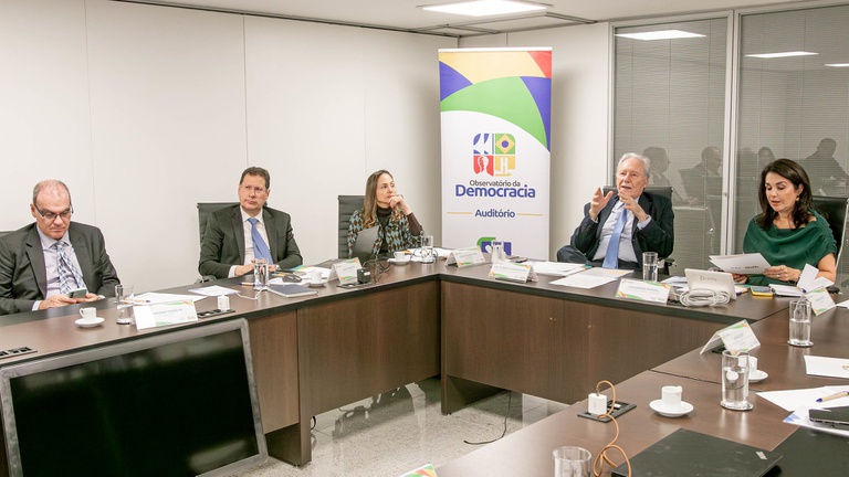 AGU aprova guia sobre IA para eleições seguras