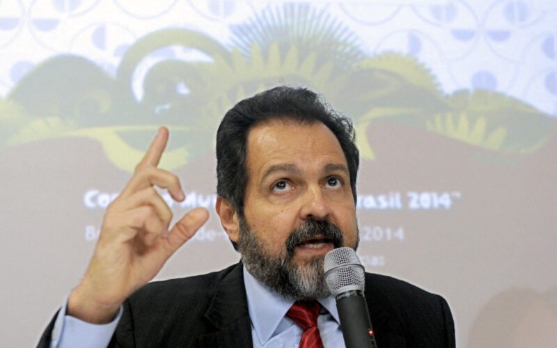 PT brasiliense fecha chapa proporcional com Agnelo e exclui Magela