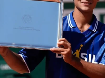Guto Miguel, campeão juvenil de Roland Garros, almeja ser o maior tenista da história